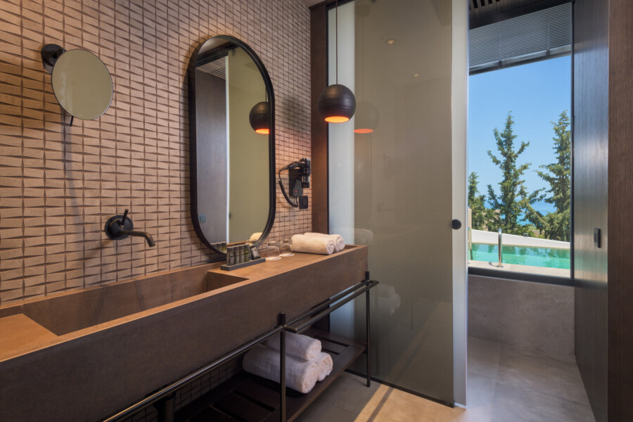 GEA-Adults-Only suite private pool sea view bathroom