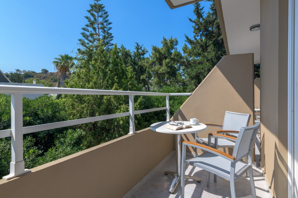 Aeolos Family Rooms Garden View